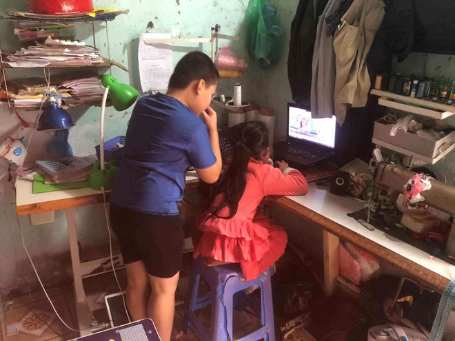 Được miễn học phí, con công nhân có thêm cơ hội học tập tốt hơn