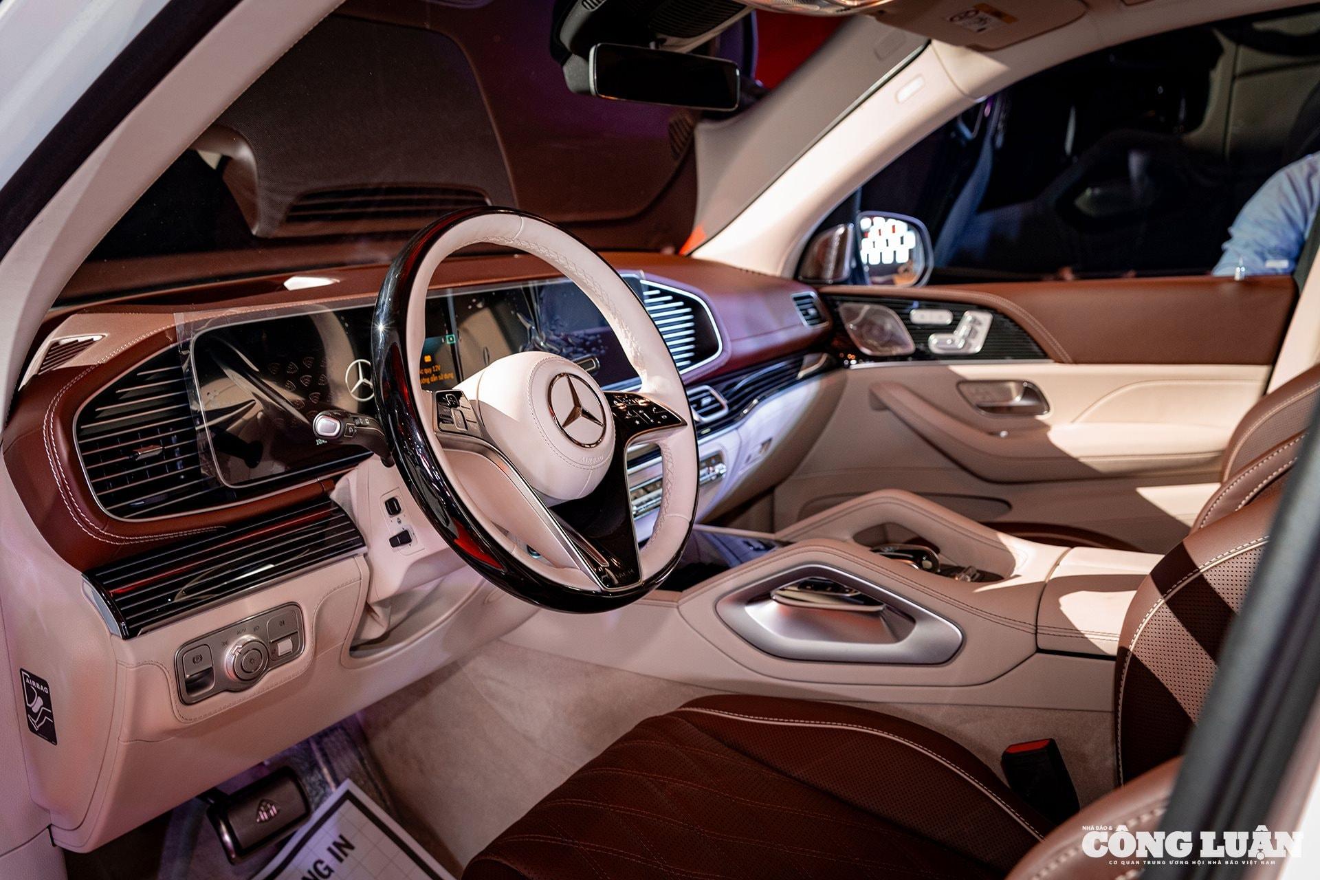 Không gian nội thất xa xỉ của Mercedes-Maybach GLS 600 FL 2025.