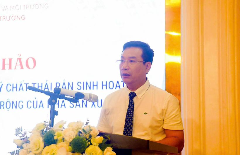 Ông Hồ Kiên Trung, Phó Cục trưởng Cục Môi trường (Bộ Nông nghiệp và Môi trường) phát biểu tại hội thảo