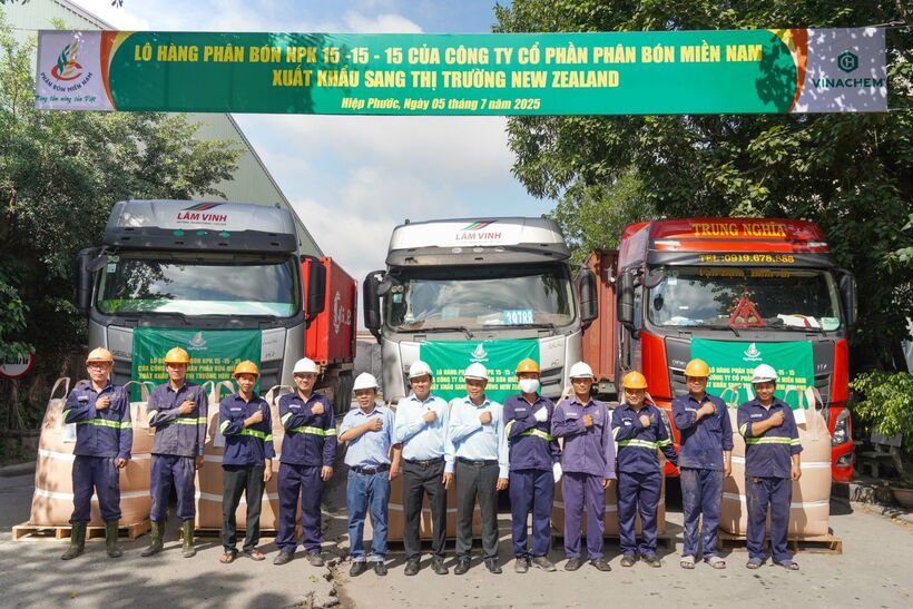 Lô hàng phân bón NPK 15-15-15 xuát khẩu sang thị trường New Zealand