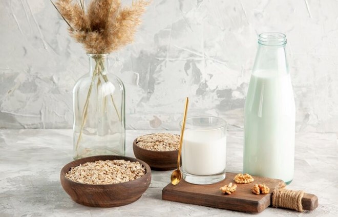 Sữa bò hay sữa yến mạch, lựa chọn nào tốt hơn cho sức khỏe