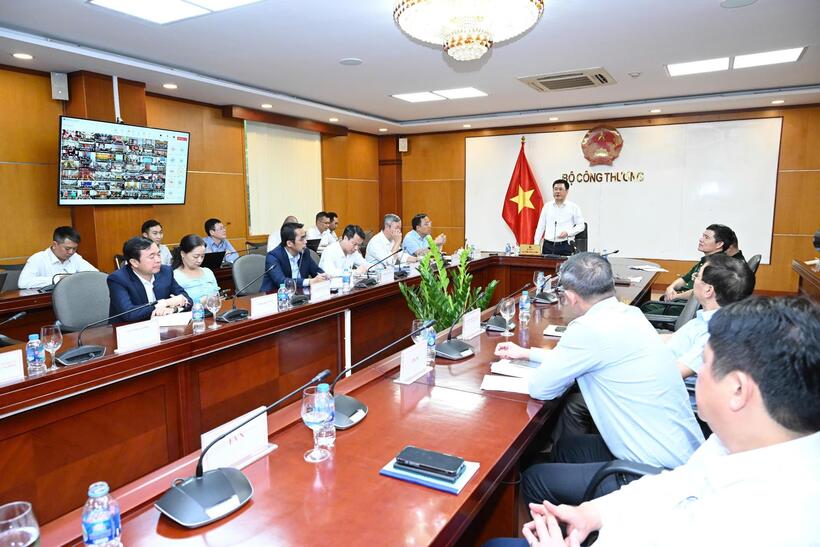 Bộ trưởng Nguyễn Hồng Diên phát biểu tại Hội nghị công bố quy hoạch điện VIII điều chỉnh. Ảnh: Cấn Dũng