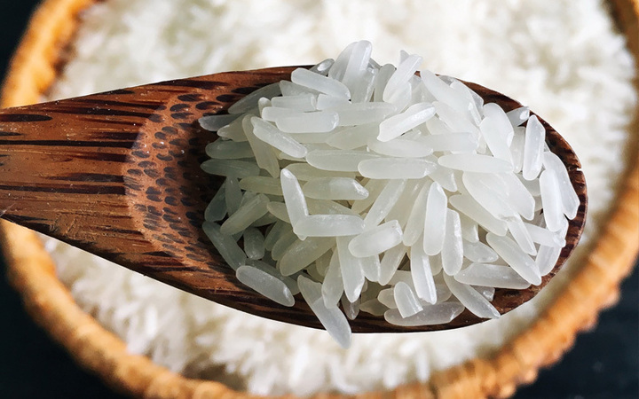 Gạo ST 25 có hạt gạo dài, trắng trong