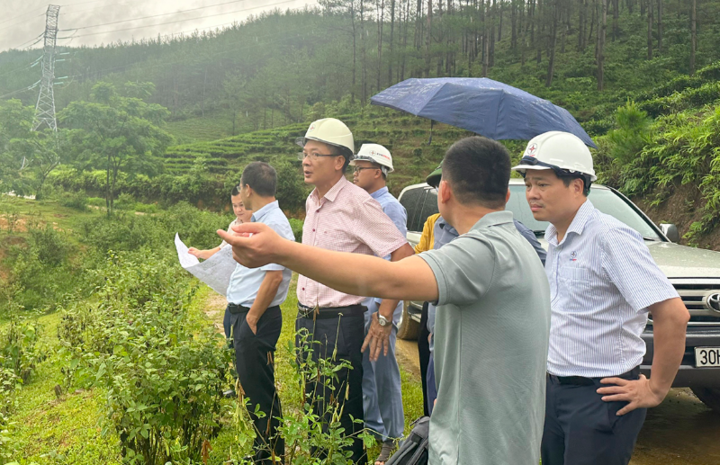 Lãnh đạo EVNNPT kiểm tra thực địa khu vực Dự án lắp máy biến áp thứ 3 Trạm biến áp 220kV Than Uyên