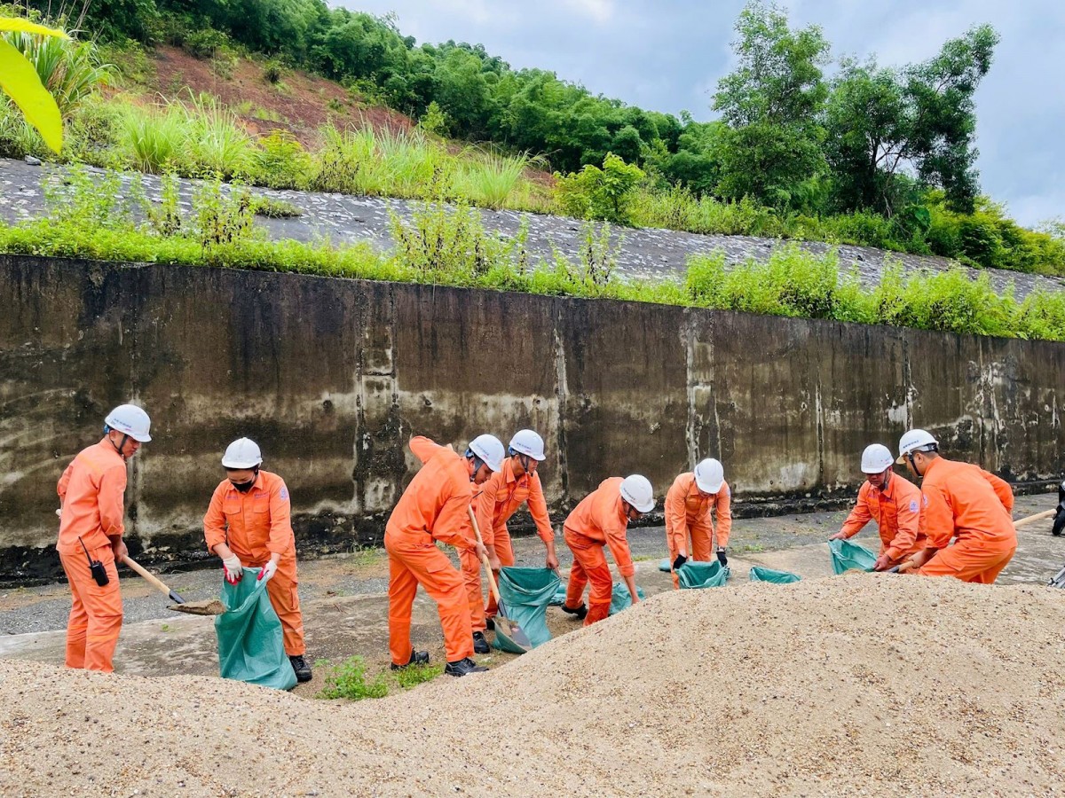 Thủy điện Khe Bố đảm bảo an toàn hồ chứa và khu vực hạ du trong mưa lũ lớn Thủy điện Khe Bố đảm bảo an toàn hồ chứa và khu vực hạ du trong mưa lũ lớn