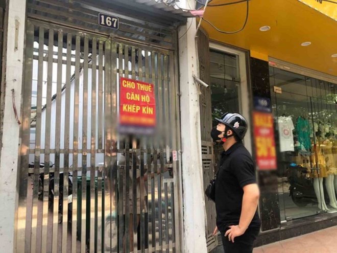 Giá thuê nhà trọ tại nhiều khu vực ở Hà Nội đang ở mức cao, khiến nhiều người lao động, sinh viên gặp khó khi tìm thuê nhà. Ảnh: Thu Giang