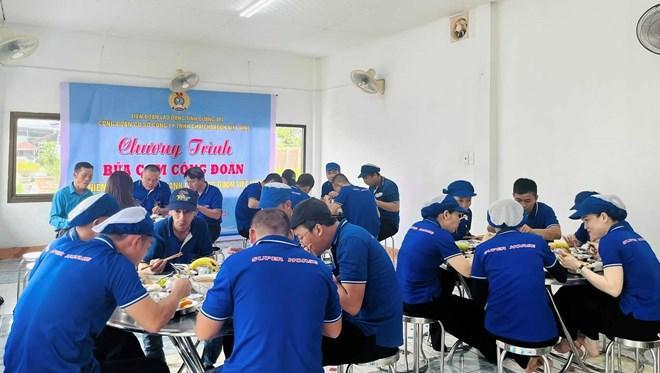 Bữa cơm Công đoàn ấm áp tại Công ty Chaichareon Việt Thái