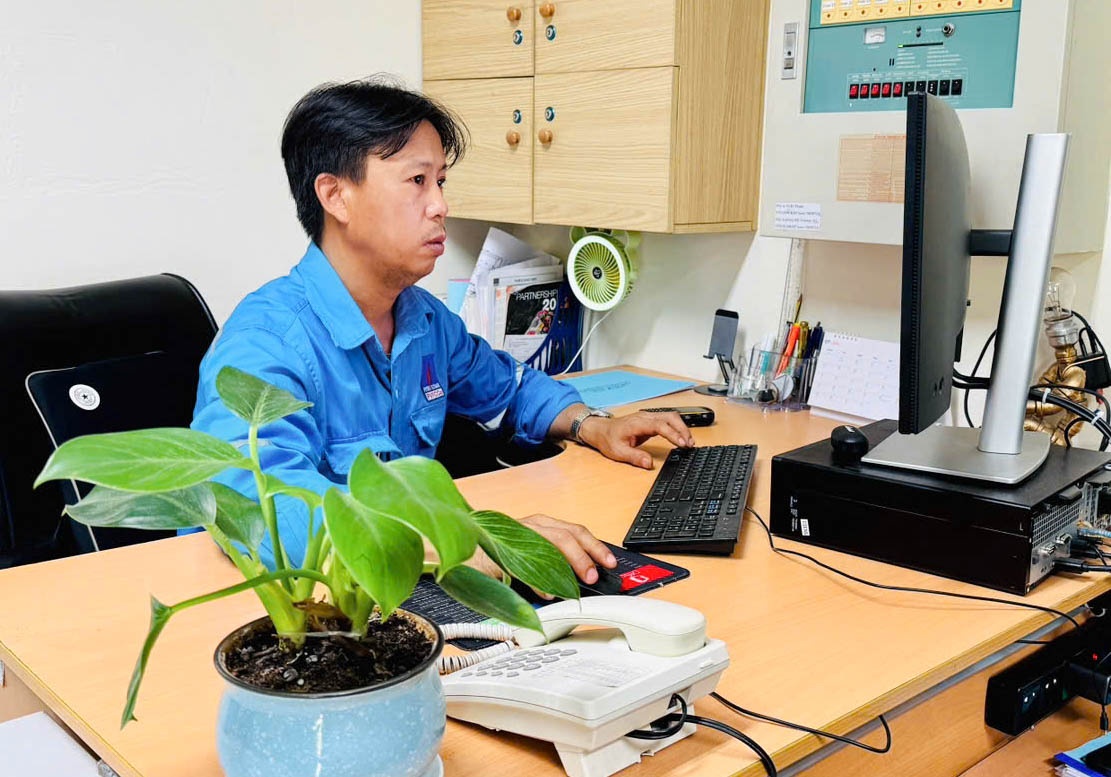 Người thợ điện 20 năm giữ vững “dòng năng lượng” cho Nhà máy Đạm Phú Mỹ