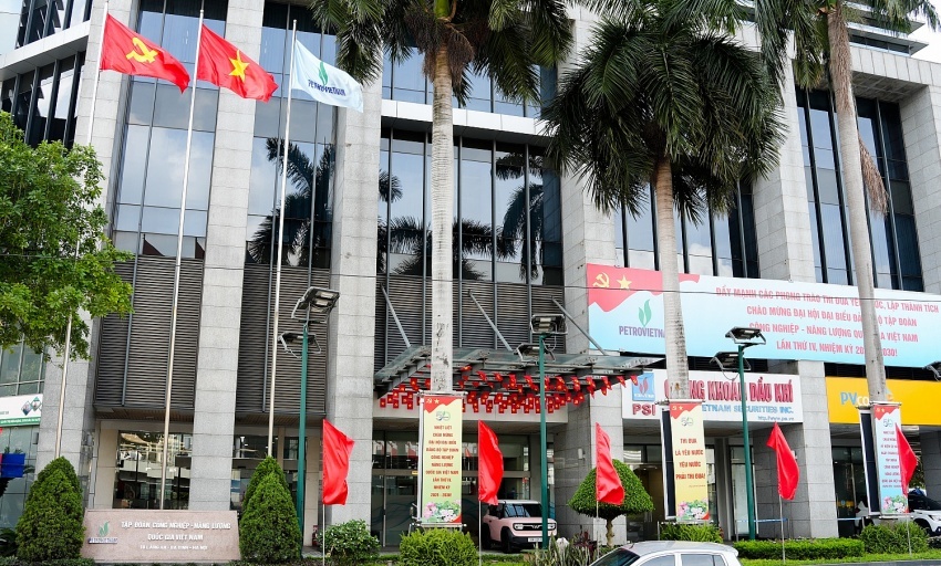 Không khí từng bừng chào mừng Đại hội Đảng bộ Tập đoàn Công nghiệp - Năng lượng Quốc gia Việt Nam lần thứ IV, nhiệm kỳ 2025-2030