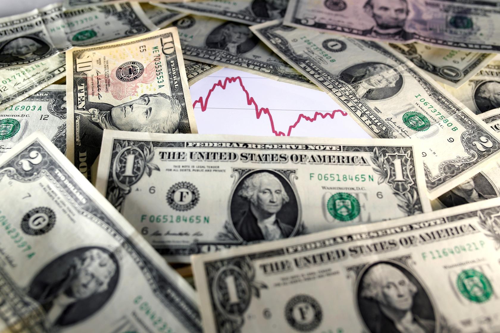 Tỷ giá USD hôm nay 11/8: Ngân hàng biến động trái chiều, đồng USD quốc tế chịu áp lực giảm