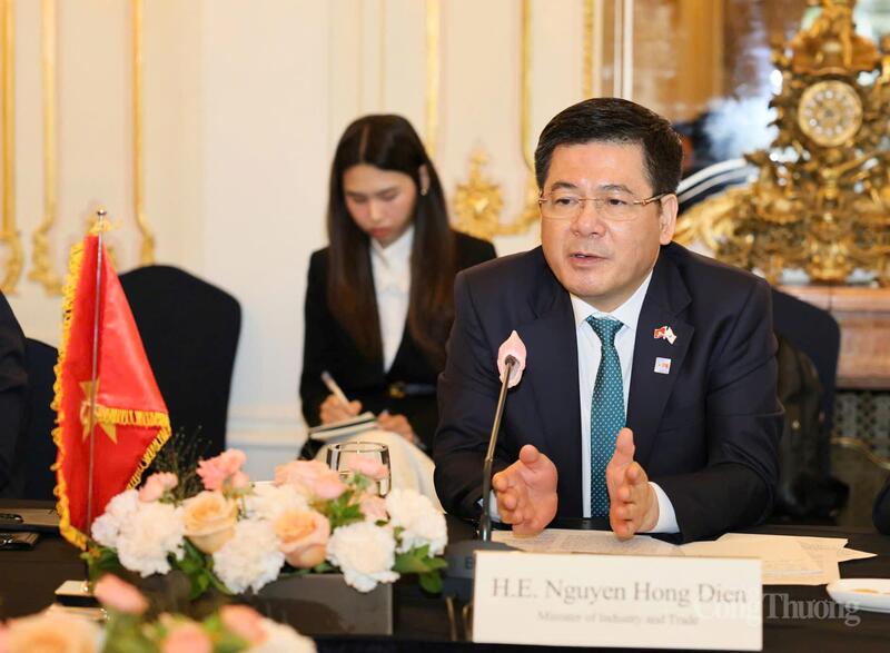 Bộ trưởng Nguyễn Hồng Diên đề nghị Việt Nam và Hàn Quốc thúc đẩy mở cửa thị trường cho các sản phẩm nông sản, trước mắt là chanh leo của Việt Nam và kiwi, quýt Hàn Quốc