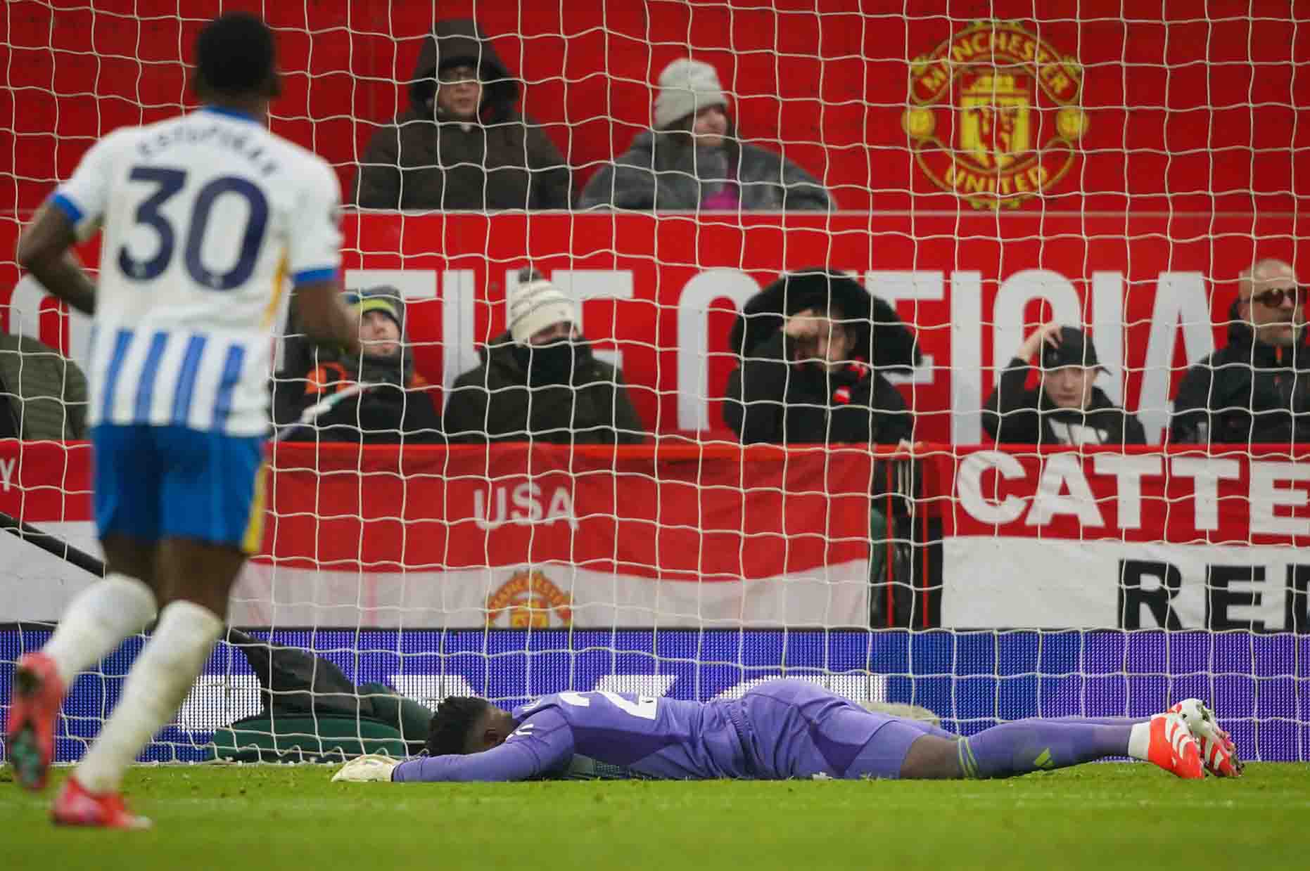 Andre Onana chưa bao giờ khiến Man United yên tâm. Ảnh: AFP