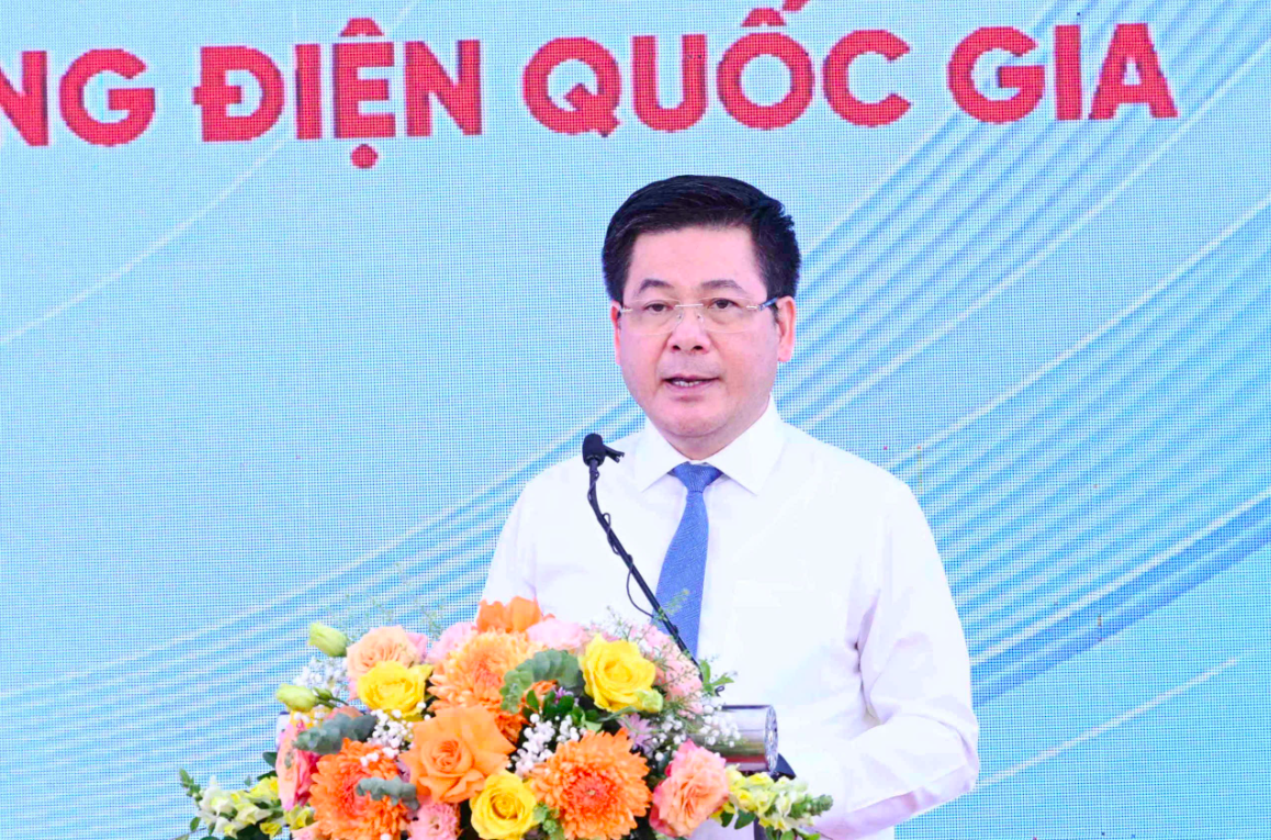 Bộ trưởng Bộ Công Thương Nguyễn Hồng Diên phát biểu chỉ đạo tại buổi lễ. Ảnh: Cấn Dũng