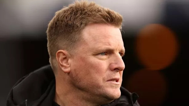 Eddie Howe đang rất đau đầu với trường hợp của Alexander Isak. Ảnh: AFP
