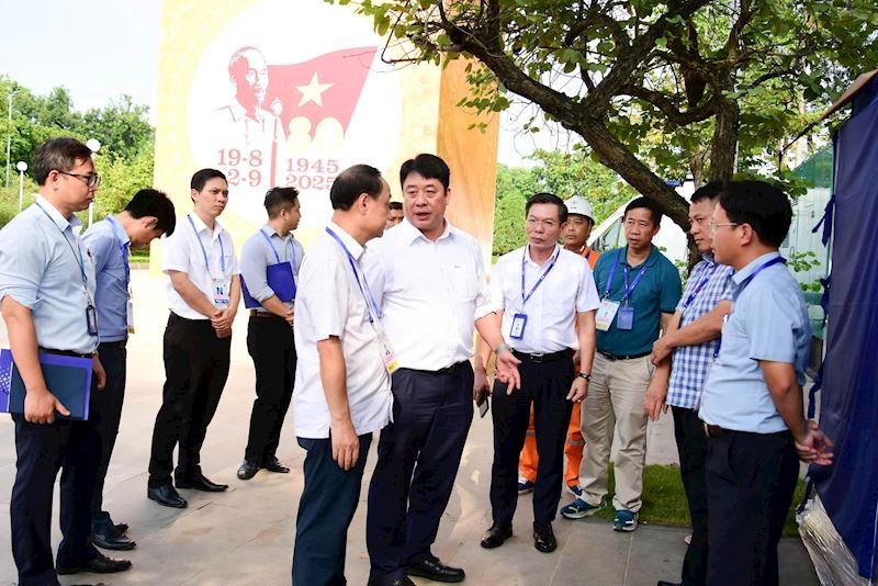 Tổng Giám đốc EVN kiểm tra công tác cấp điện dịp lễ 80 năm Quốc khánh 2/9 Tổng Giám đốc EVN kiểm tra công tác cấp điện dịp lễ 80 năm Quốc khánh 2/9