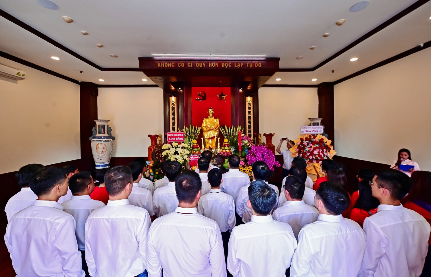 Chi bộ PVPMB tổ chức sinh hoạt chính trị chuyên đề và kết nạp đảng viên mới Chi bộ PVPMB tổ chức sinh hoạt chính trị chuyên đề và kết nạp đảng viên mới