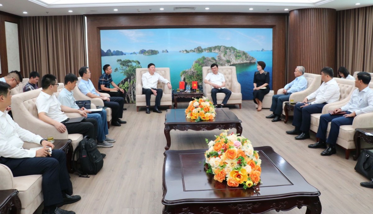 Chủ tịch HĐTV TKV làm việc với Tập đoàn Xây dựng số 3 Than Trung Quốc Chủ tịch HĐTV TKV làm việc với Tập đoàn Xây dựng số 3 Than Trung Quốc