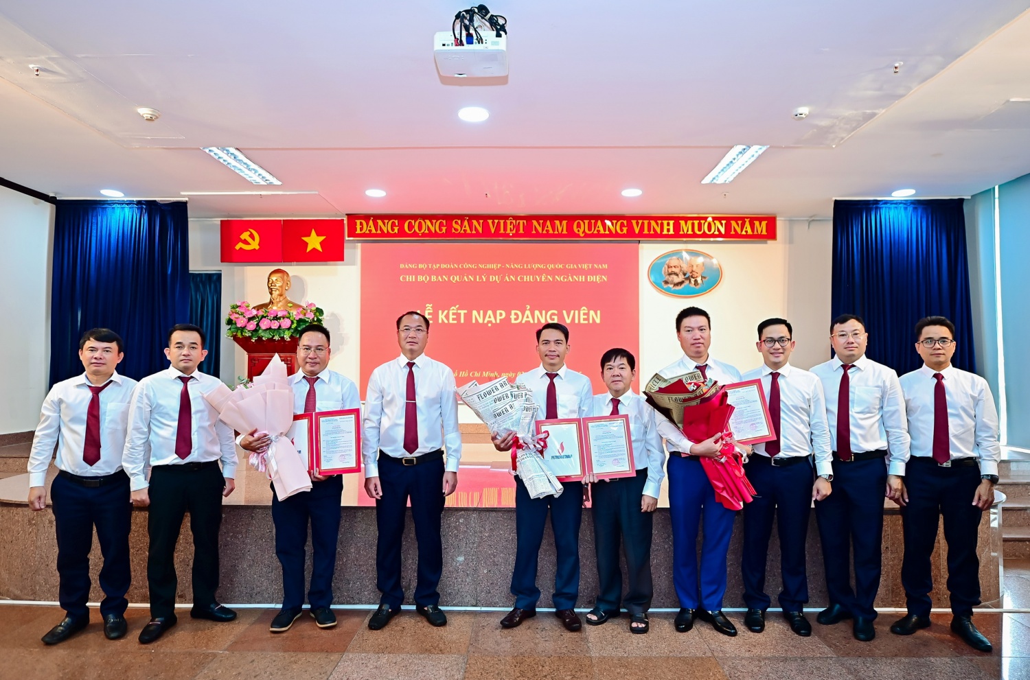 Chi bộ PVPMB tổ chức sinh hoạt chính trị chuyên đề và kết nạp đảng viên mới Chi bộ PVPMB tổ chức sinh hoạt chính trị chuyên đề và kết nạp đảng viên mới