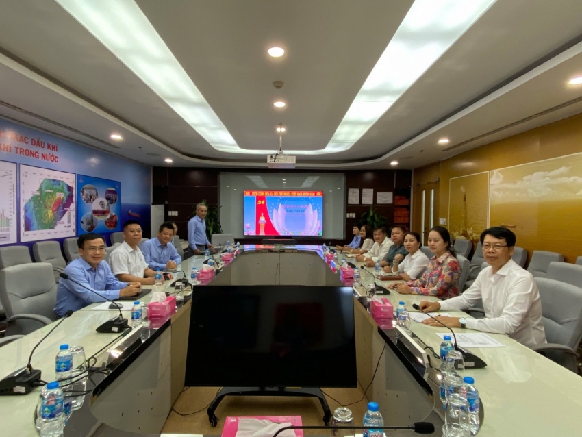 Đảng bộ PVEP tổ chức sinh hoạt chi bộ đồng loạt, tạo khí thế thi đua sôi nổi