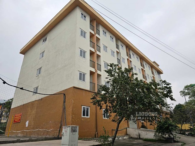 Chung cư tái định cư, không được người dân đồng thuận vào ở hơn 1 thập kỷ tại Quảng Ninh. Ảnh: Đoàn Hưng