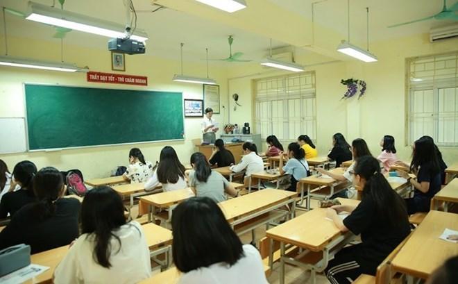 Quy định về nghỉ hưu ở tuổi cao hơn đối với giáo viên trường công lập