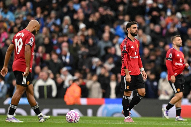 Man United lạc lối, áp lực sa thải đè nặng Ruben Amorim