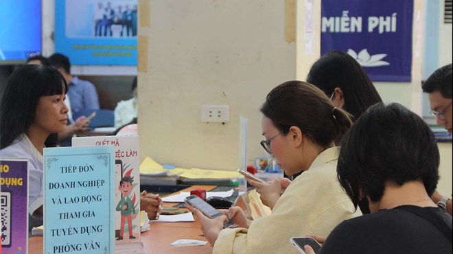 Thị trường việc làm cạnh tranh thúc đẩy lao động trẻ tìm part time để tích lũy kinh nghiệm