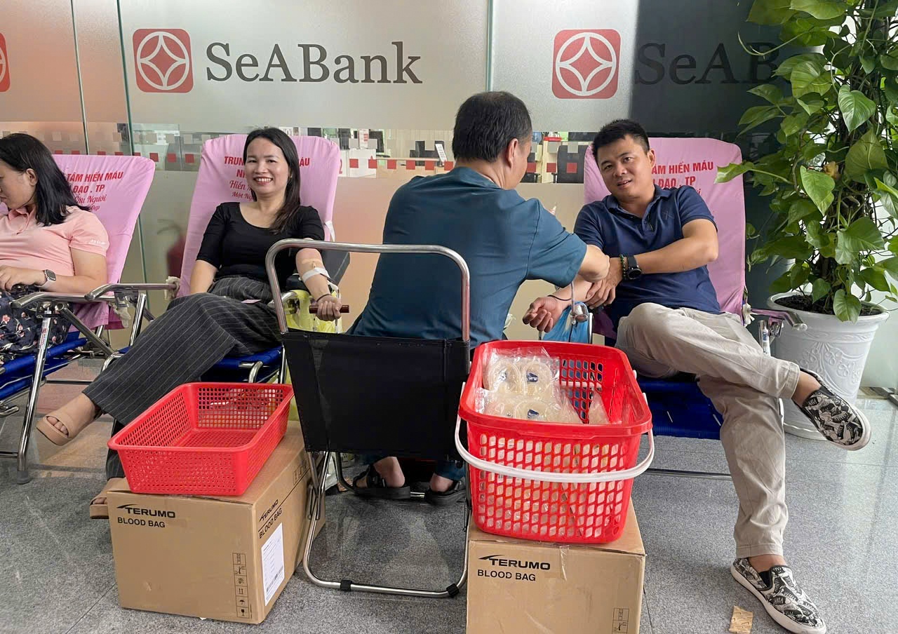 Đoàn PVEP hiến máu tình nguyện: Giọt máu hồng – Trao niềm hy vọng Đoàn Thanh niên PVEP hiến máu tình nguyện: Giọt máu hồng - Trao niềm hy vọng