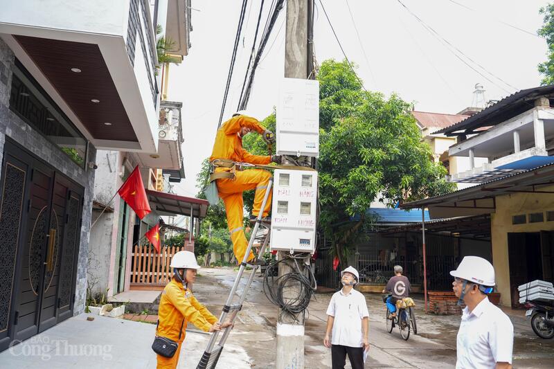 Chủ động ứng phó bão Ragasa, PC Thái Nguyên quyết tâm giữ vững dòng điện.