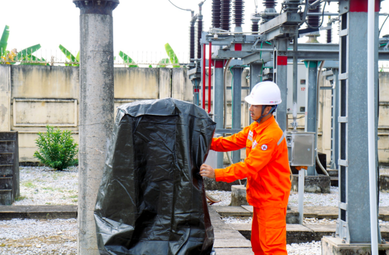 Các đơn vị điện lực đang kích hoạt phương án ứng phó bão số 9