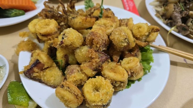 Làm món mực chiên giòn nhanh gọn, thơm ngon đãi gia đình