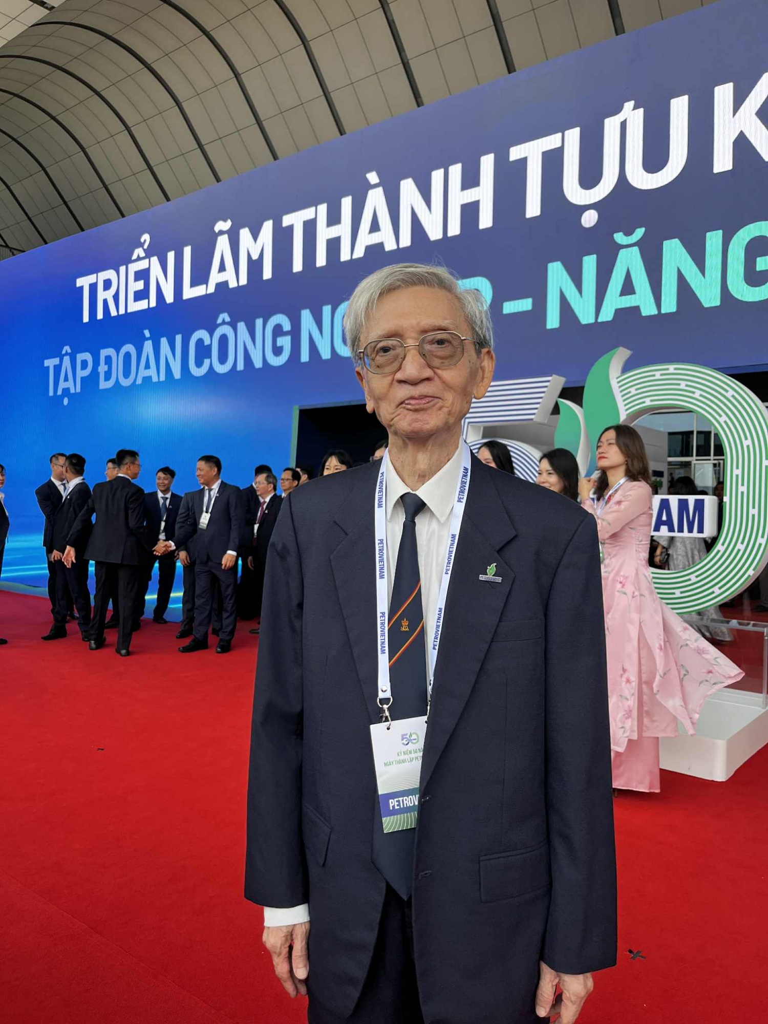 50 năm Petrovietnam: Vinh dự, tự hào và trách nhiệm tiếp nối 50 năm Petrovietnam: Vinh dự, tự hào và trách nhiệm tiếp nối