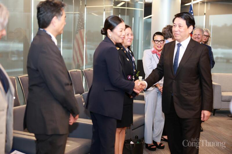 Chủ tịch nước Lương Cường với các đại biểu Quốc hội bang Oregon, Hoa Kỳ