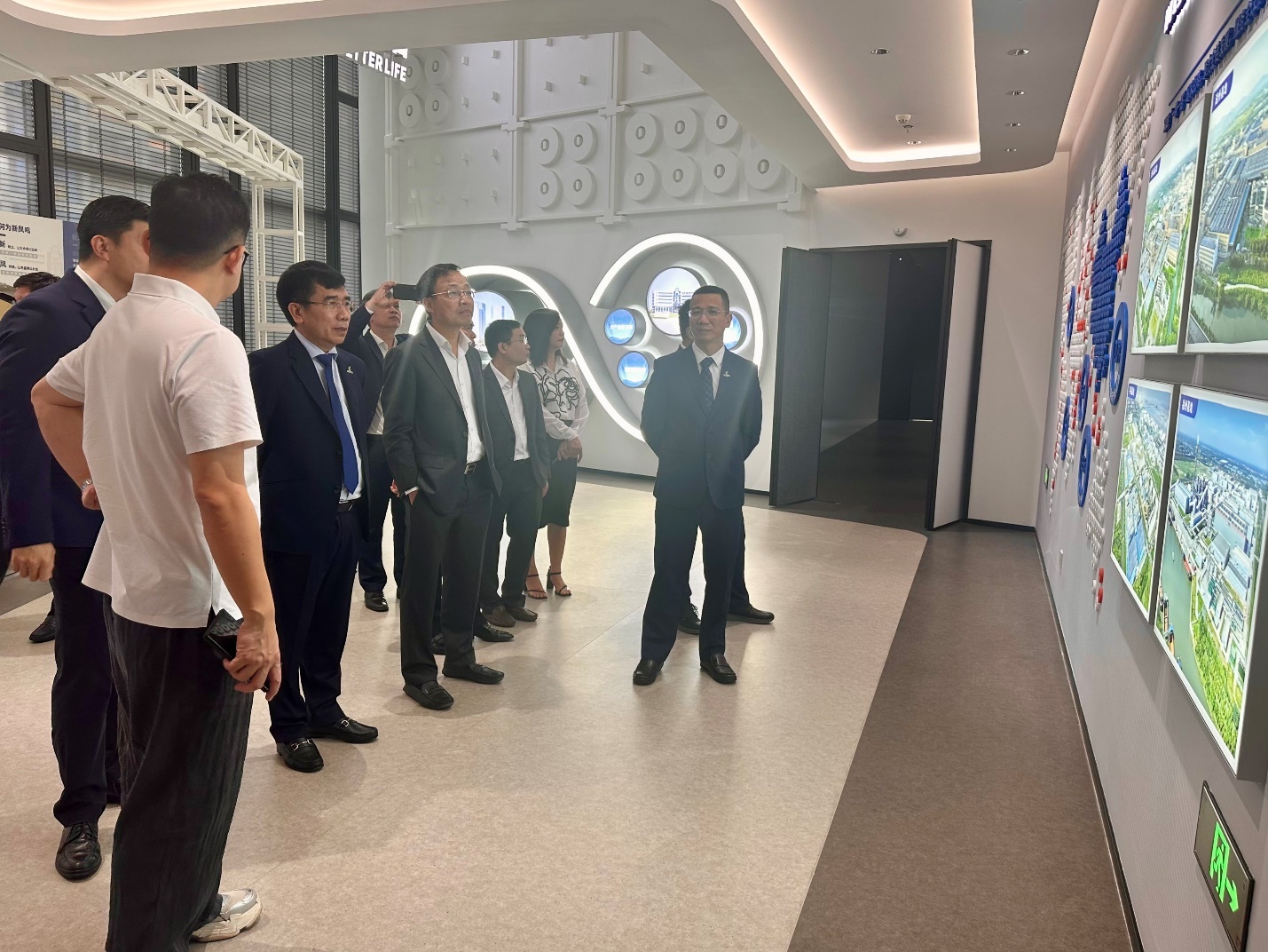 Petrovietnam thúc đẩy hợp tác với đối tác Trung Quốc trong sản xuất xơ sợi, hóa dầu, hóa chất Petrovietnam thúc đẩy hợp tác với đối tác Trung Quốc trong sản xuất xơ sợi, hóa dầu, hóa chất