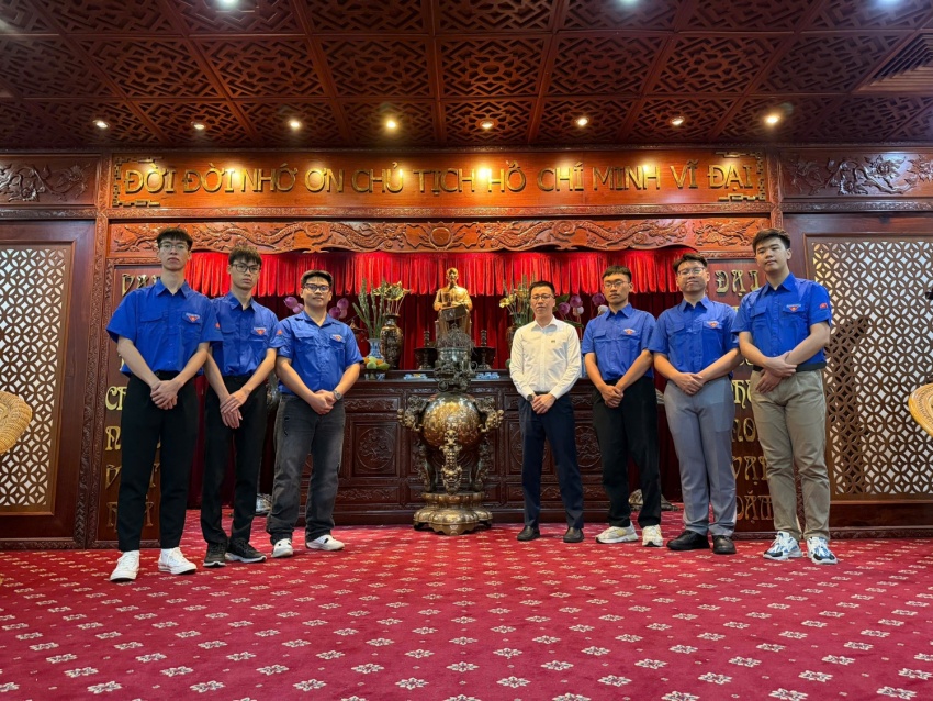 Vietsovpetro gặp gỡ tân sinh viên được cử đi du học tại Liên bang Nga 2025 Vietsovpetro gặp gỡ tân sinh viên được cử đi du học tại Liên bang Nga