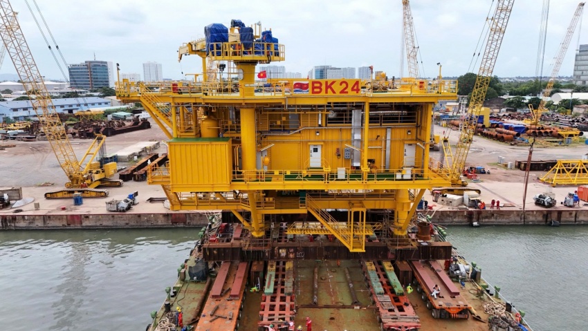 Vietsovpetro đón dòng dầu thương mai từ giàn BK-24, vượt kế hoạch gần 2 tháng Vietsovpetro đón dòng dầu thương mại đầu tiên từ giàn BK-24, vượt kế hoạch gần 2 tháng