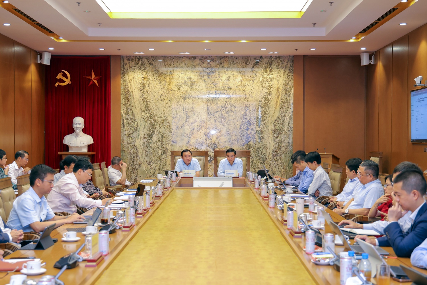 Petrovietnam tăng tốc làm chủ công nghệ chiến lược mới, chuyển đổi số theo tư duy “AI-First” Petrovietnam tăng tốc làm chủ công nghệ chiến lược mới, chuyển đổi số theo tư duy “AI-First”