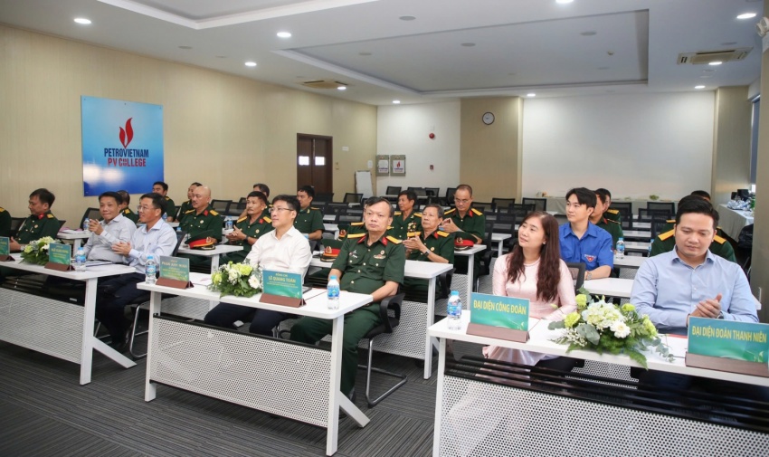 Đại hội Hội cựu chiến binh NCKH&ĐT lần thứ I: Phát huy bản lĩnh “Bộ Đội Cụ Hồ” trên mặt trận tri thức. Đại hội Hội CCB NCKH&ĐT lần thứ I: Phát huy bản lĩnh “Bộ đội Cụ Hồ”, hoàn thành xuất sắc nhiệm vụ