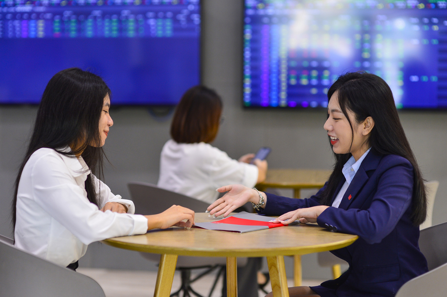 Quý III, Rồng Việt đạt doanh thu 466 tỷ đồng.