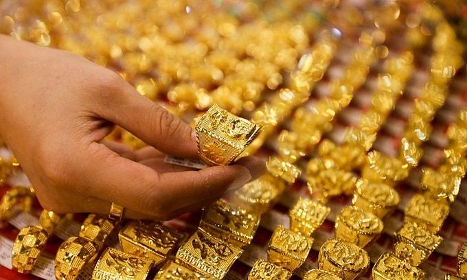 Giá vàng hôm nay 20/10/2025: Người mua vàng lời đậm hơn 14 triệu đồng/lượng