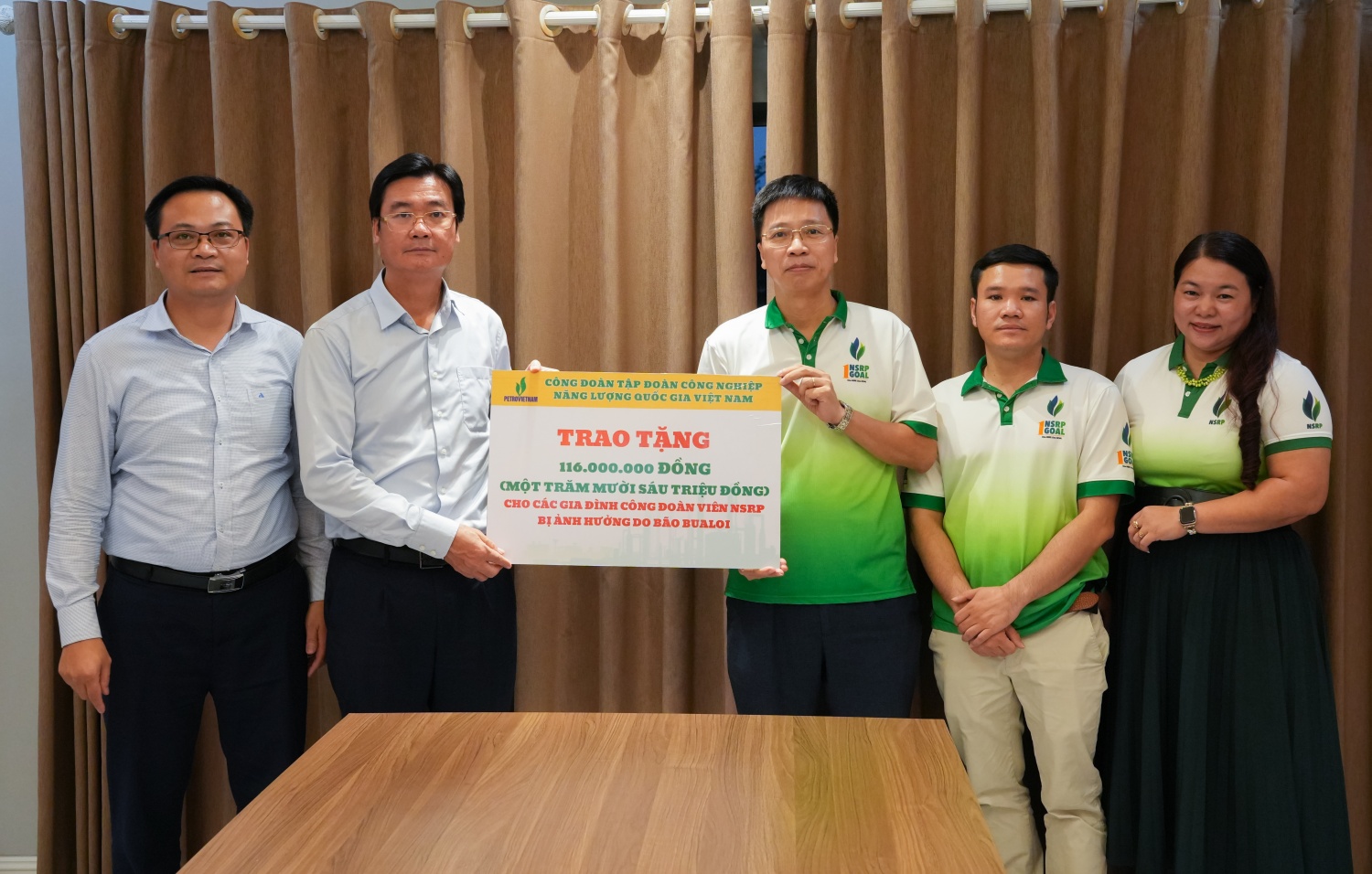 Công đoàn Petrovietnam/NSRP hỗ trợ người lao động và đồng bào tỉnh Thanh Hóa vượt qua khó khăn sau bão Công đoàn Petrovietnam/NSRP hỗ trợ người lao động và đồng bào tỉnh Thanh Hóa vượt qua khó khăn sau bão