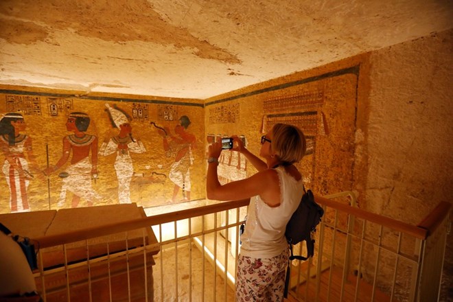 Rộ tin lăng mộ pharaoh Ai Cập Tutankhamun sắp sụp đổ