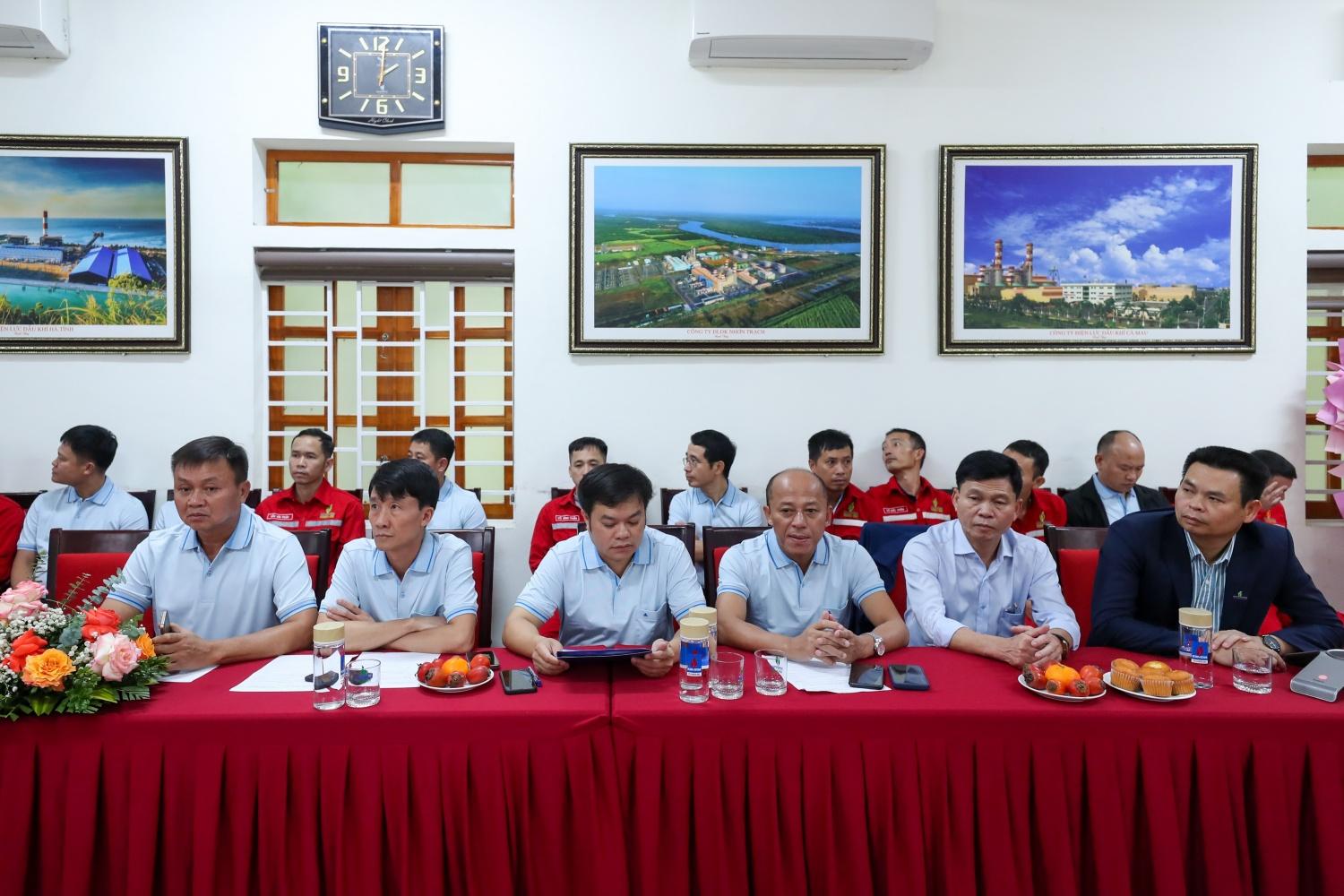 Thủy điện Hủa Na hợp tác cùng Vinfast nỗ lực thúc đẩy chuyển đổi năng lượng xanh Thủy điện Hủa Na hợp tác cùng Vinfast nỗ lực thúc đẩy chuyển đổi năng lượng xanh