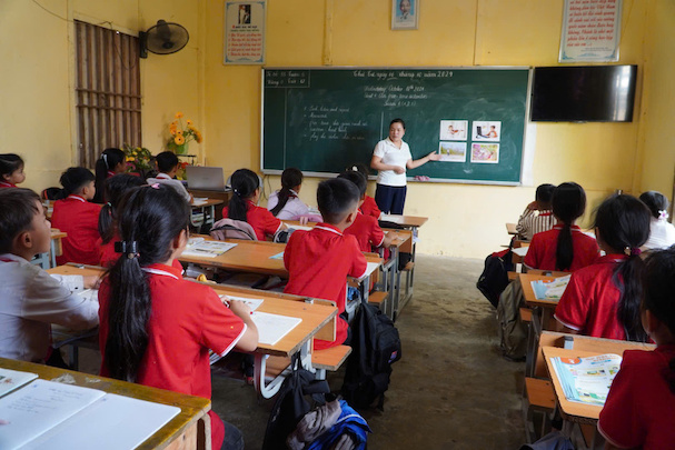 Đề án dạy tiếng Anh từ lớp 1 đặt ra nhiều mục tiêu, nhưng thách thức lớn mà nhiều trường phải đối mặt là đảm bảo đủ giáo viên chất lượng. Ảnh: Vân Trang