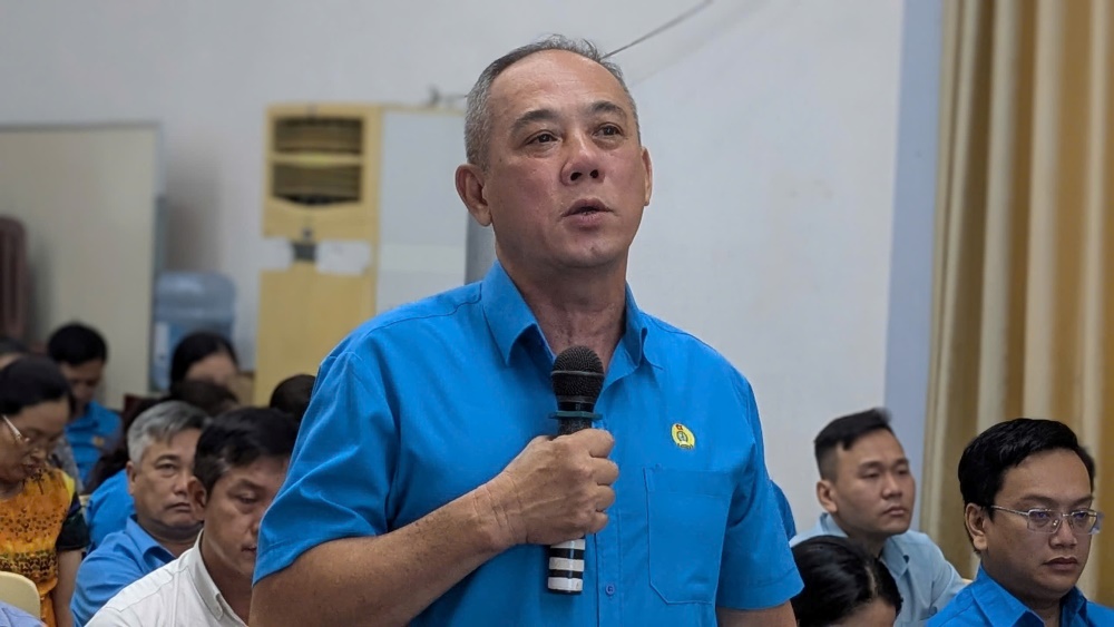 Đại biểu Củ Phát Nghiệp đề xuất TPHCM phát triển nhà ở xã hội theo hướng bán trả góp để ổn định đời sống công nhân. Ảnh: Anh Tú