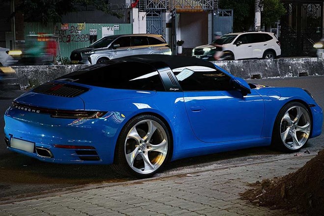 Porsche 911 Targa 992 tại TPHCM nổi bật với bộ mâm hàng hiệu HRE