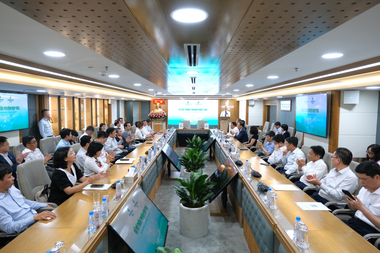 Toàn cảnh Lễ ký kết