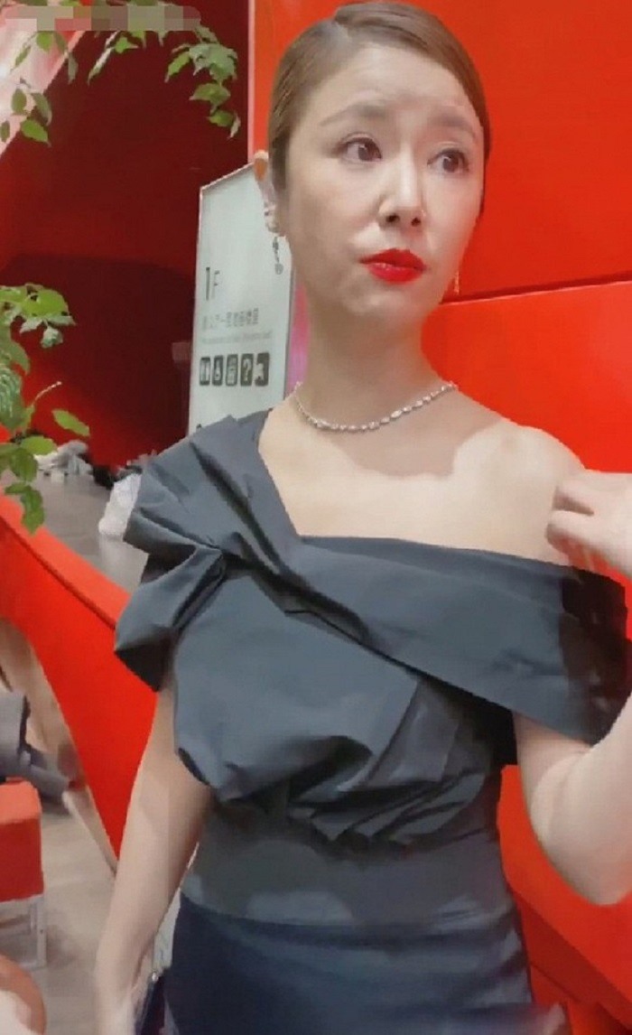 Lâm Tâm Như từng gây tranh cãi về nhan sắc với gương mặt nhiều dấu hiệu lão hóa. Ảnh: Sina