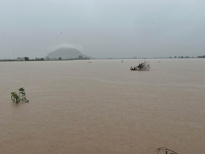 Nước lũ uy hiếp, Gia Lai sơ tán hàng trăm hộ dân