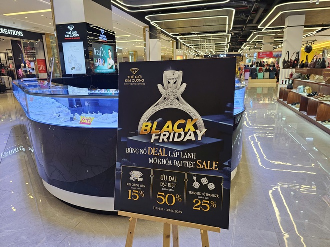 Khám phá Black Friday 2025: Giảm giá sốc từ 50 - 70 % tại TP HCM - Ảnh 5.